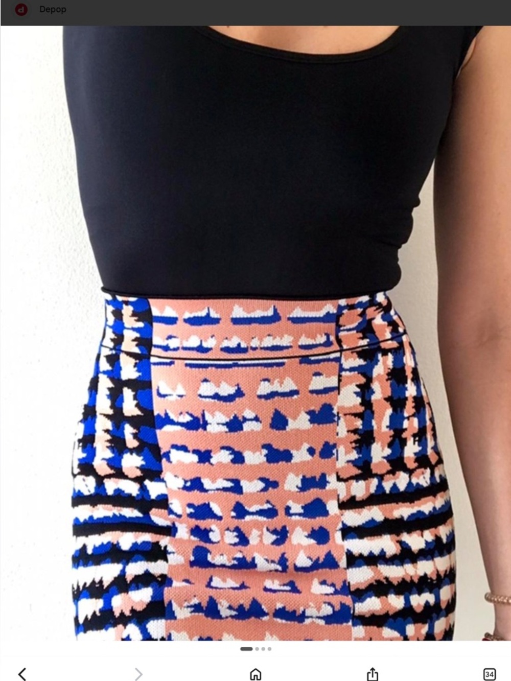 BCBG MAXAZRIA navy & tan body hugging stretch skirt Large